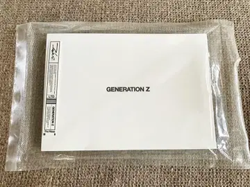 [ 미개봉 ] GENERATION Z Futura 카탈로그 한정판