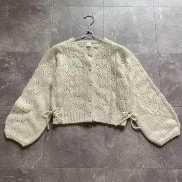 시크릿허니 크로쉐 가디건 화이트 리본 버튼