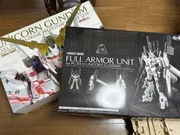 PG 유니콘 건담 & 풀아머 유닛