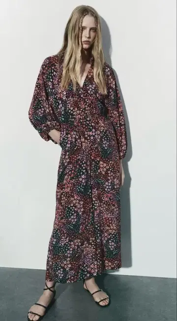 ZARA 꽃무늬 V넥 올인원