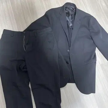 given label relaxing 블랙 캐주얼 수트