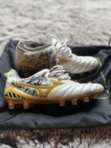 Mizuno 축구 스파이크 모렐리아 네오 3