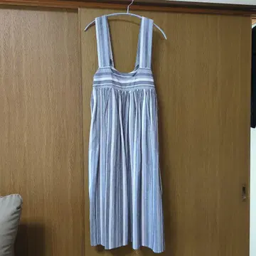 스트라이프 패턴 슬리브리스 롱 원피스