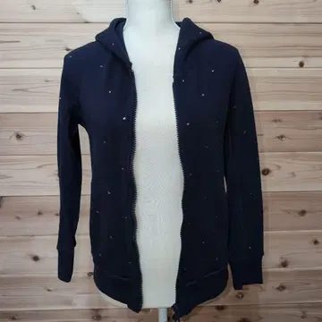 Laula 네이비 큐빅 후드티