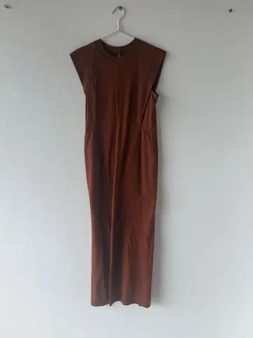 [ 컨디션 최상 ] 마메쿠로구치 슬리브리스 원피스