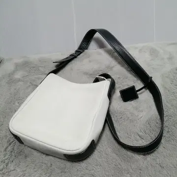 키타무라 숄더백 화이트