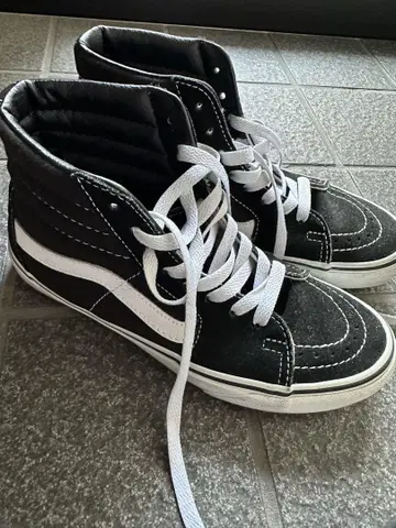 Vans 하이컷 스니커즈 블랙/화이트