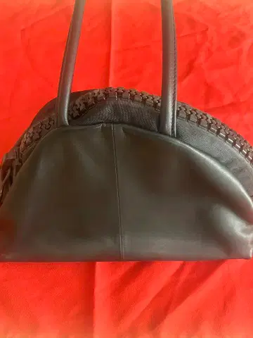 거의 새상품 Kawa-Kawa 카와카와 가죽 핸드백