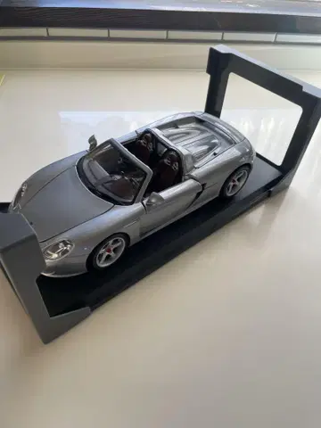 레어! PORSCHE 정품 포르쉐 까레라 GT 1/18 미니카