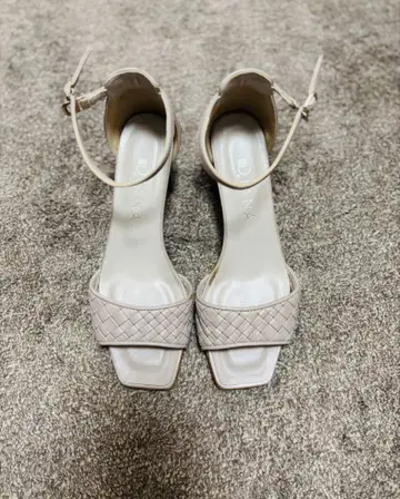 다이애나 앵클 스트랩 샌들 23.5cm