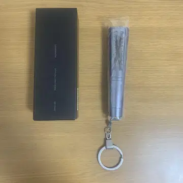 르세라핌 라이트 스틱 키링