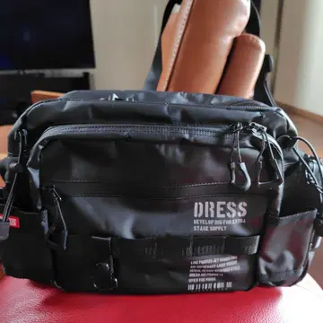 DRESS 블랙 낚시용 가방 새상품급