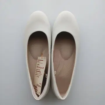 미사용 새상품 무인양품 가죽 플랫슈즈 24.0cm 오프화이트