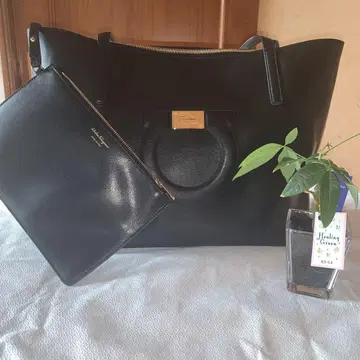 Ferragamo 블랙 토트백