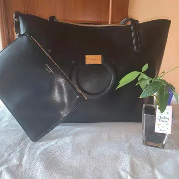 Ferragamo 블랙 토트백