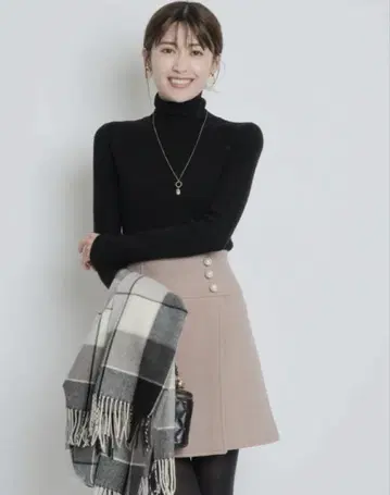 Arpege story 랩 미니 스커트 베이지 앱와이어리셰 사이즈 2