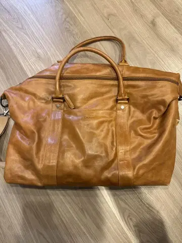 DKNY 보스턴 백 천연 가죽