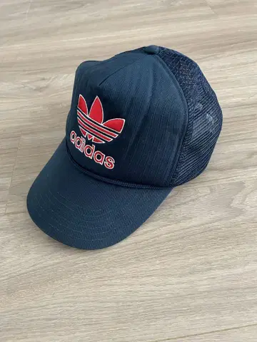 adidas 네이비 트래커 캡