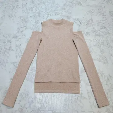 [ 거의 새상품 ] CANALIZE 리브 니트 컷오프 롱 슬리브 T셔츠