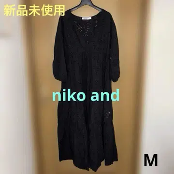 [ 미사용 새상품 ] niko and - 블랙 자수 롱 원피스 M