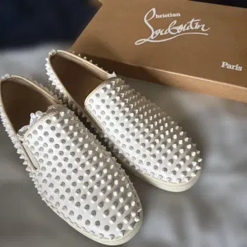 [ 중고품 ] Christian Louboutin 화이트 스파이크 슬립온