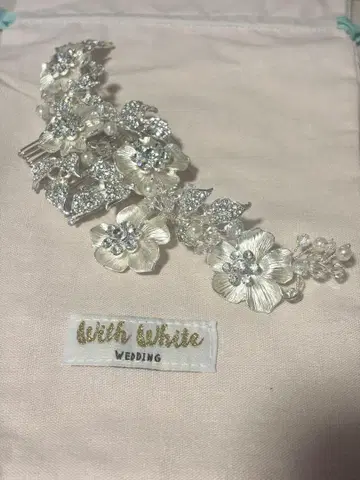 withwhite 결혼식 헤어 액세서리