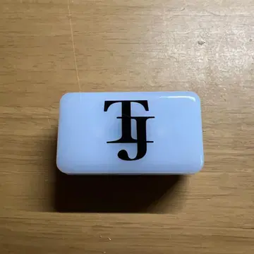 Travis Japan 라이트 팔찌