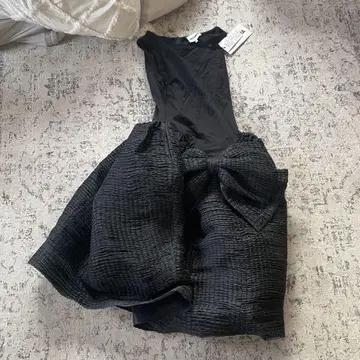 새상품 택 포함 [ chictopia ] 슬리브리스 플레어 스커트 원피스