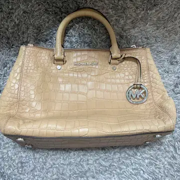MICHAEL KORS 베이지 핸드백
