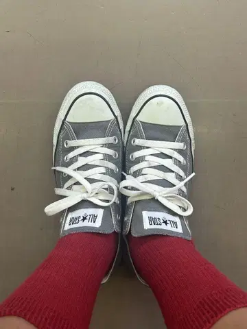 CONVERSE 그레이 로우컷 스니커즈 25cm