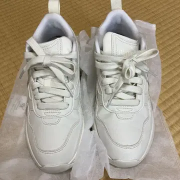 Puma 화이트 통굽 스니커즈 시리아 웨지 SD *01WARM WHT