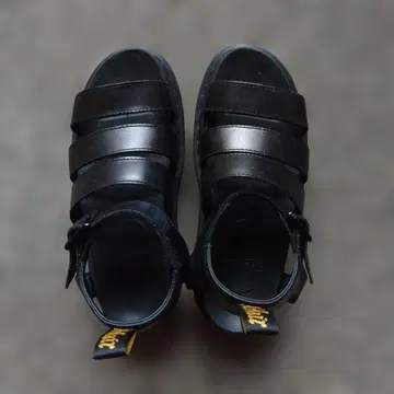 닥터 마틴 23cm 스트랩 샌들