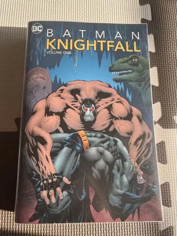 BATMAN KNIGHTFALL VOLUME ONE 배트맨 원서