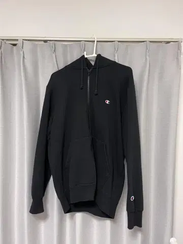 Champion 블랙 집업 후드티