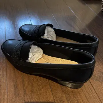 Clarks Juliet Top 블랙 가죽 4.5