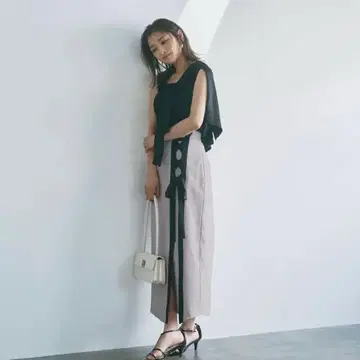 새상품급 아푸와이저 리셰 배색 레이스업 스커트 착용 1회만