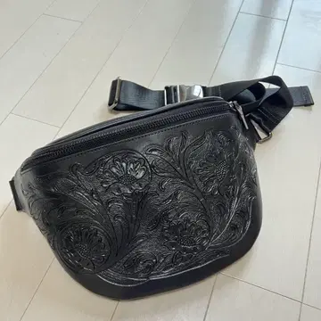 힙색 CARVING TRIBES 카빙