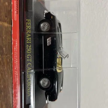 페라리 250 GT 캘리포니아 미니카 1/43