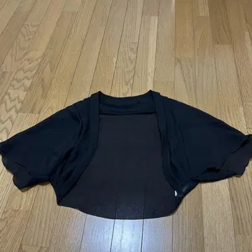 [ 스트로베리 필드 ] 블랙 쉬폰 반팔 가디건