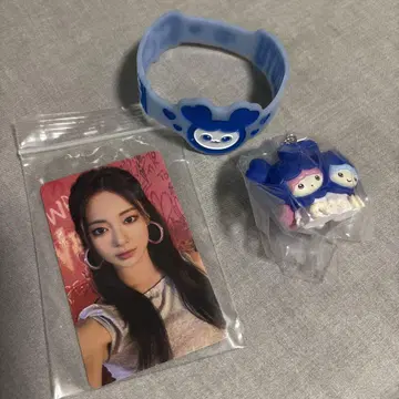 Twice 쯔위 굿즈