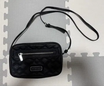 MARC BY MARC JACOBS 블랙 퀼팅 숄더백
