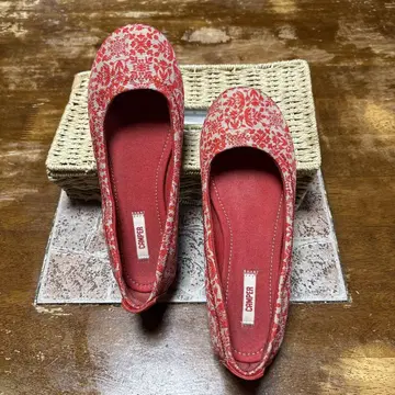캠퍼 레드 플랫슈즈 발레 스타일