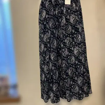 B.C STOCK 새상품 쉬폰 스커트