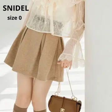 [ 새상품 미사용 ] SNIDEL 스나이델 벨 스트럭처 미니 스커트