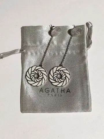 미사용 새상품 AGATHA PARIS 트레치야 롱 귀걸이 에나멜 로즈