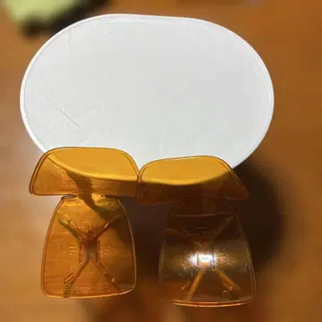 마텔사 빈티지 바비의 멋진 집 타원형 테이블과 오렌지 의자