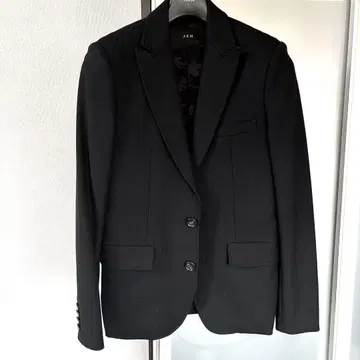 AKM 셋업 수트