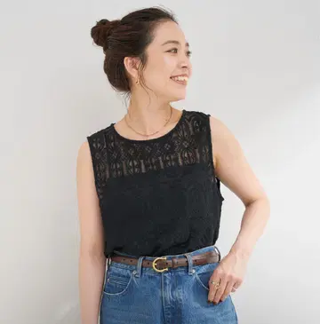 [ WEB 한정판 ] 손세탁 가능 / 전체 레이스 슬리브리스 블라우스
