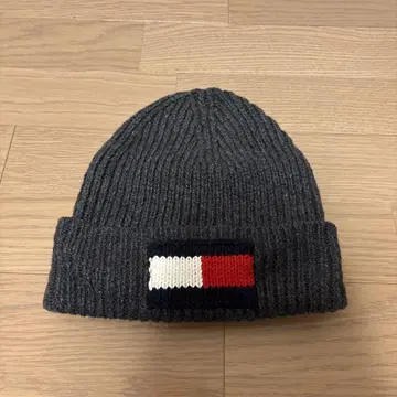 TOMMY HILFIGER 다크 그레이 니트 모자