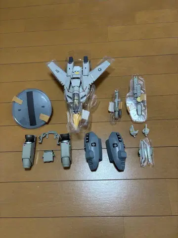 YAMATO 마크로스 1/60 VE-1 완전 변형